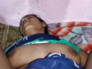 Primer anal, ¡no hay dolor sin dolor! Filmado en India